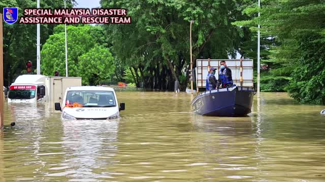 Malaysians evacuated in flood-hit area