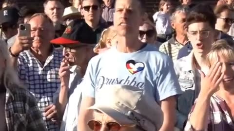 German Chancellor Olaf Scholz gets in a shouting match with crowd.