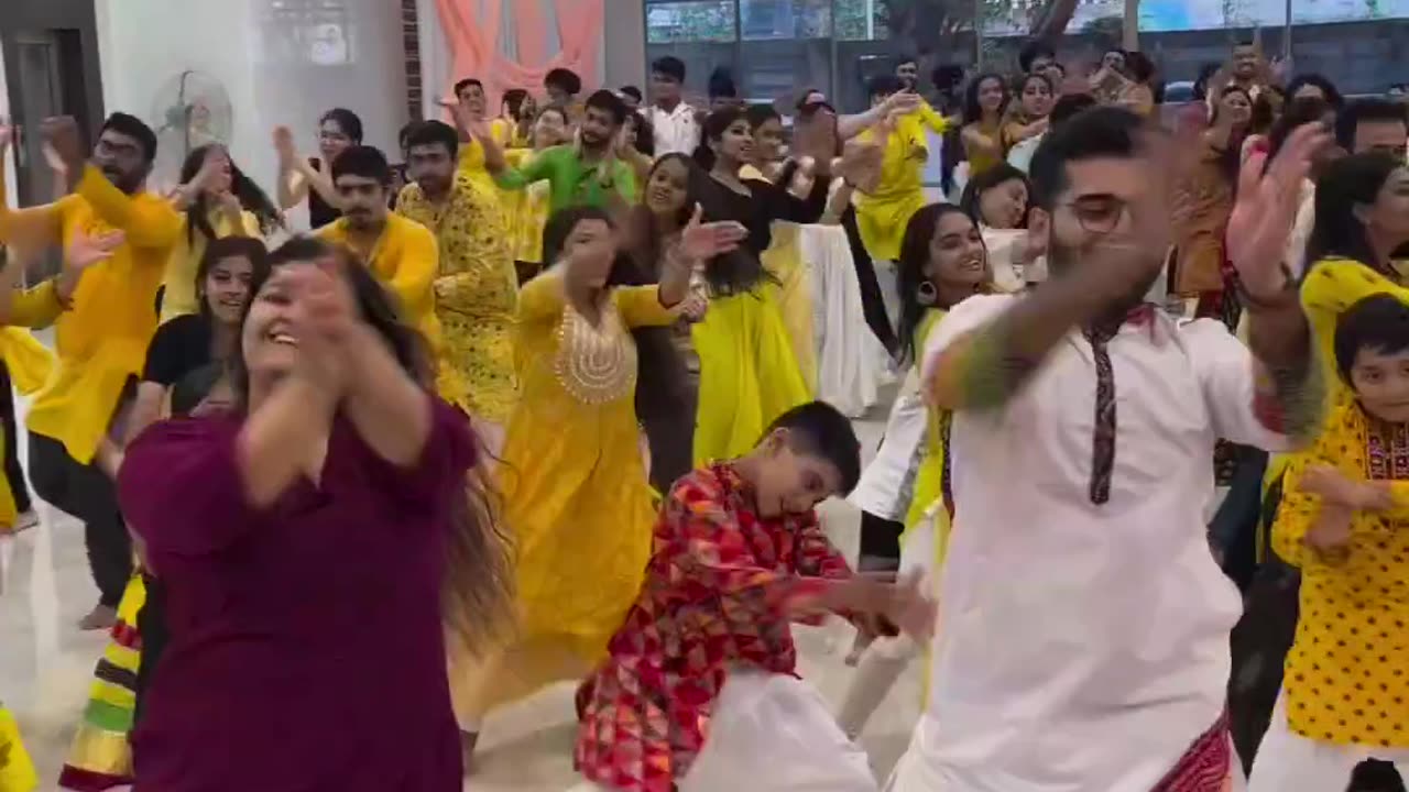 Gujrati garba