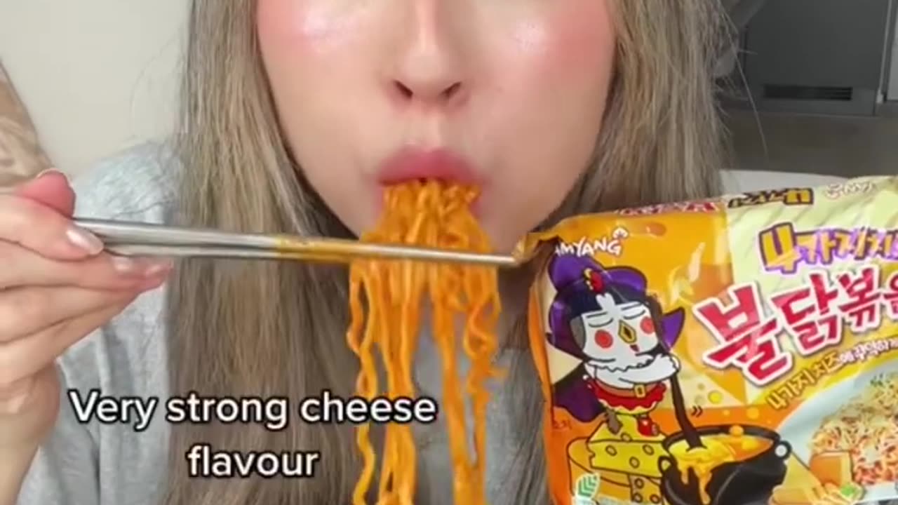 Buldak Quattro Cheese Spicy Noodles #samyang #mukbang #food