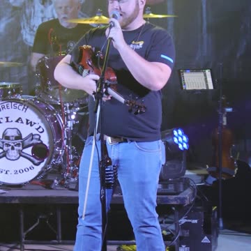 Outlaw'D band sing Rhett Atkins song That Ain't My Truck at Kountry Bar