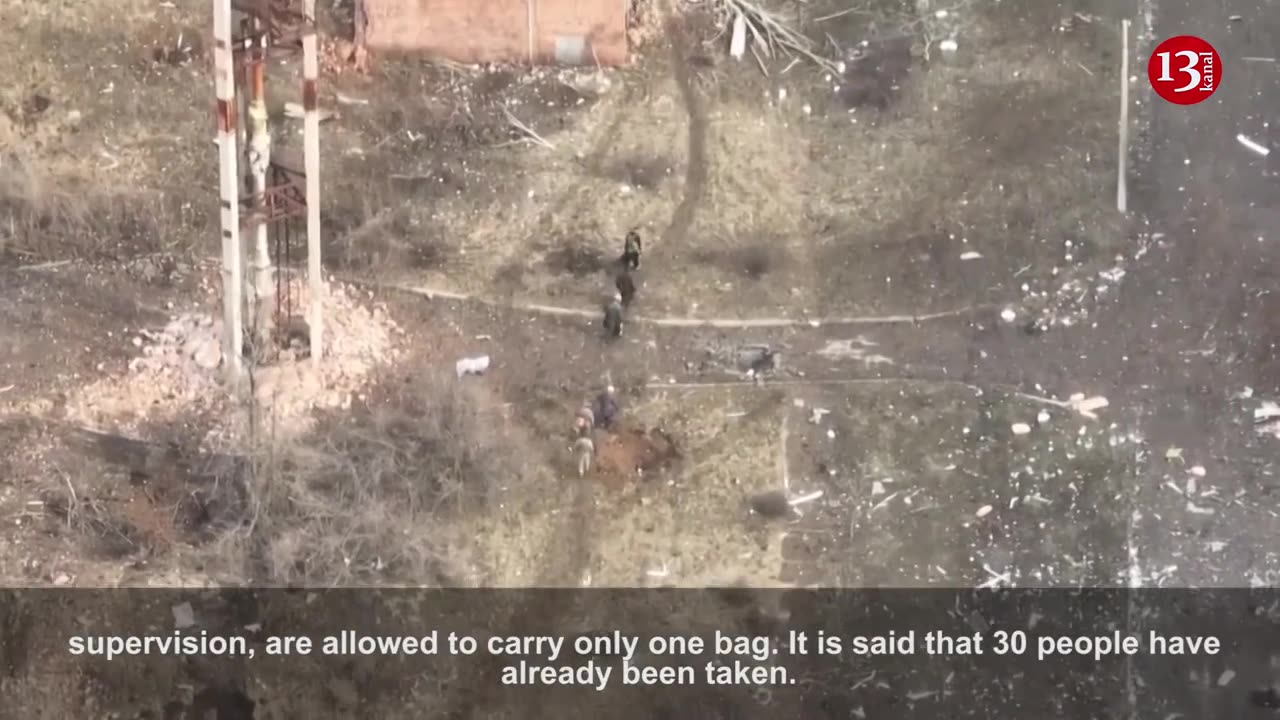 Russian army evacuates population from Bakhmut to unknown directions - drone footage