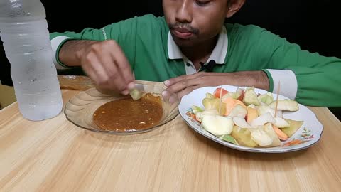 Mantaaap ASMR Rujak Petis Pedass polll