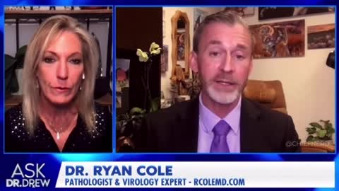 דר ריאן פתולוג מקבל שליות מנשים מחוסנות השליות דלקתיות מלאות בחלבון ספייק ונוגדנים