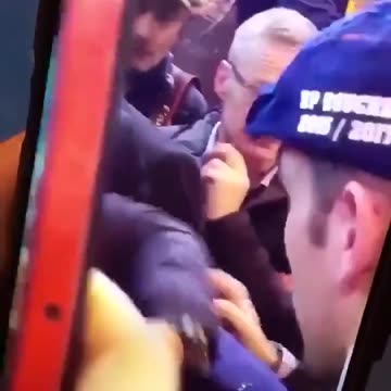 The close up of Macron getting egged.