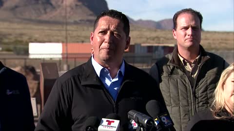 Kevin McCarthy visits with Border Patrol personnel Nov 22, 2022