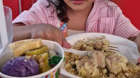 Chowking is the perfect blend of Chinese and Filipino flavors!