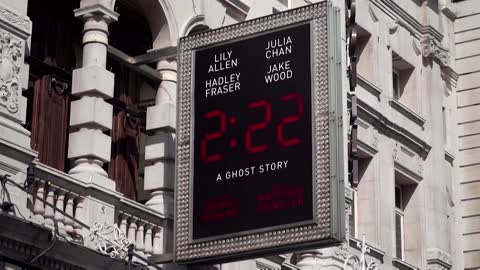 Singer Lily Allen makes her theater debut