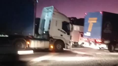 CAMINHONEIROS PARANDO - SÃO JOSÉ DOS PINHAIS PR 17/11/22