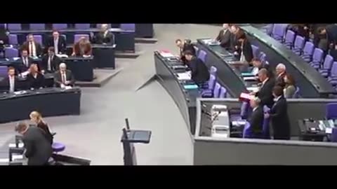 Vergiss alles was Du über Geschichte gelernt hast Du. bist. staatenlos.