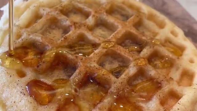 Sweet & salty 😮💨 #grubspot #waffles #breakfast #food #foodtiktok