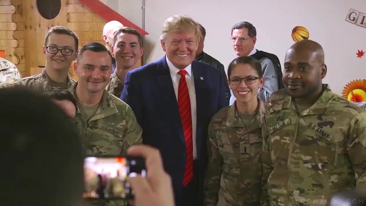 THE ARMY ONLY LOVES THE REAL COMMANDER IN CHIEF!!!🇺🇸
