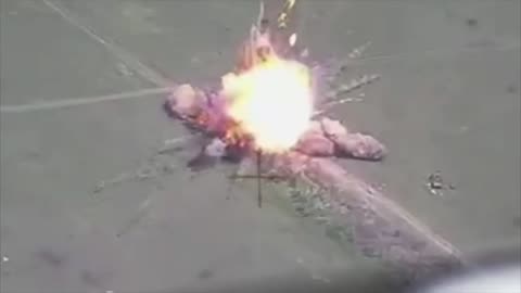 Russian troops record their tank getting destroyed by a Ukrainian FPV