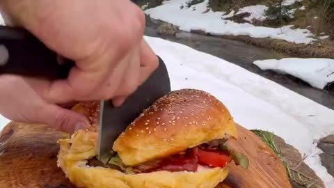 Delicious hamburger 😋