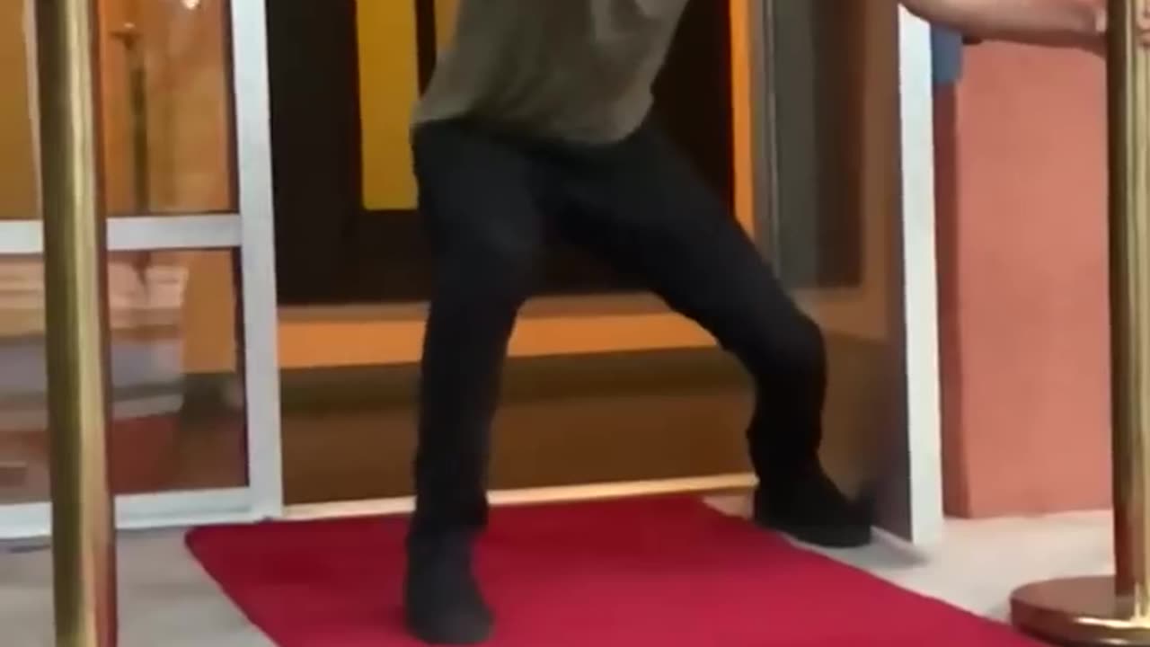 🚪😅😅😅