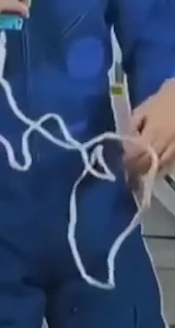 Live CGI error. It's hard for them to get the hand movements right.