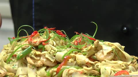 Singapore Noodles | Oriental Cuisine | Sanjeev Kapoor Khazana