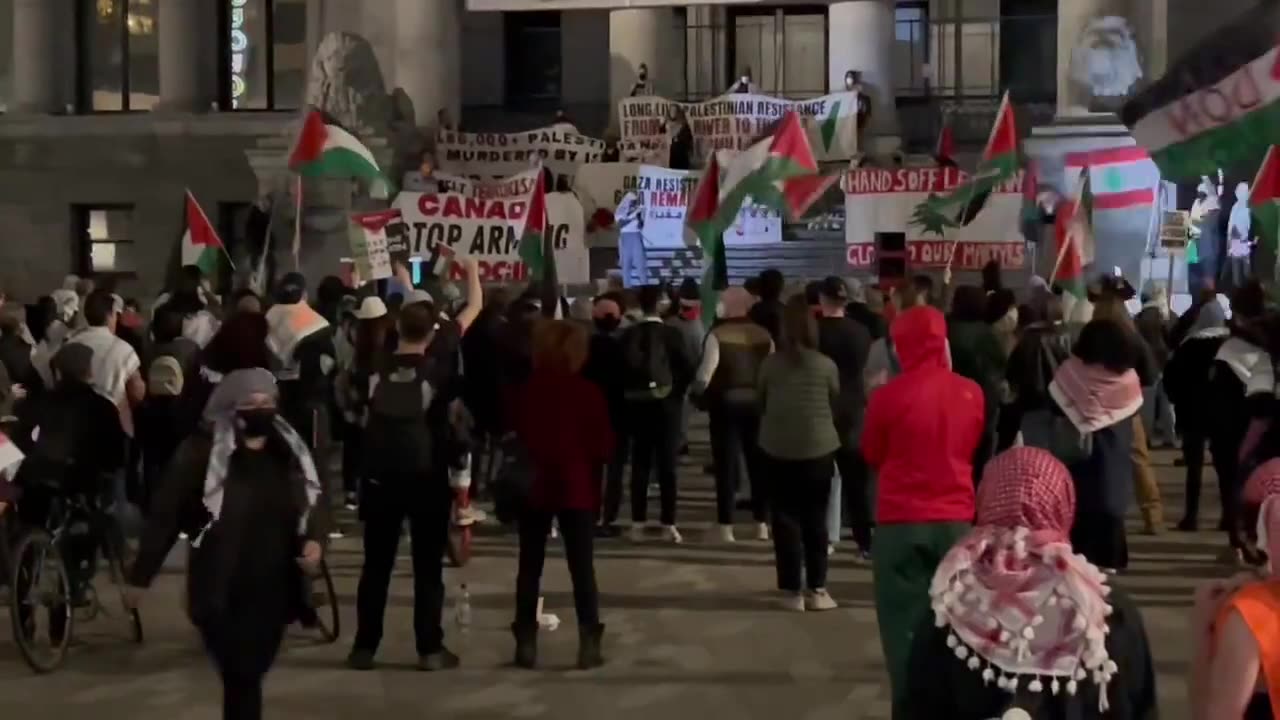 Meanwhile in Canada: Protesters Burning the Canadian Flag. Chanting Death to Canada, Death to USA, Death to Israel