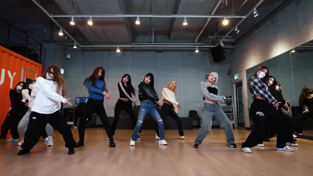 EVERGLOW - PIRATE Dance Practice [Mirrored]