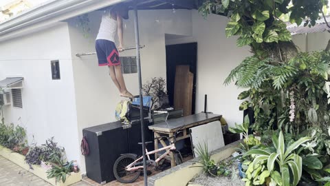 16 year old does his first muscle up