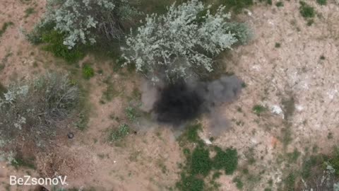 Ukraine War - Dropping a grenade from a quadrocopter