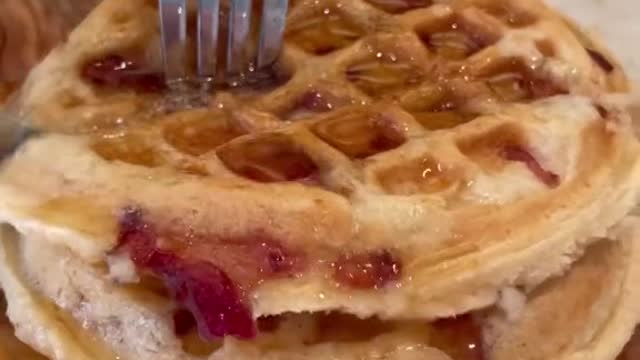 Bacon waffles 😮💨