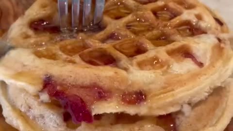 Bacon waffles 😮💨