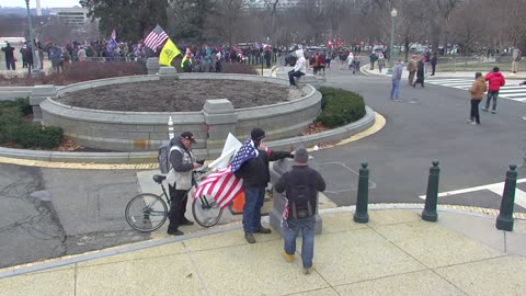 7214USCG00SenatePlazaOutbound_2021-01-06_14h40min00s673ms.mp4