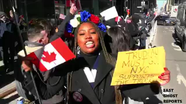 NYC stands with Canada! 🇨🇦