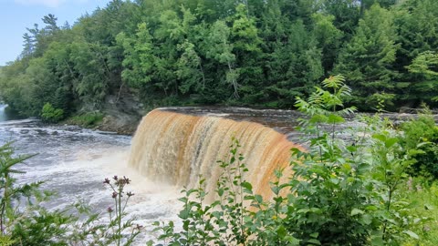 Upper Tahquamenon Falls