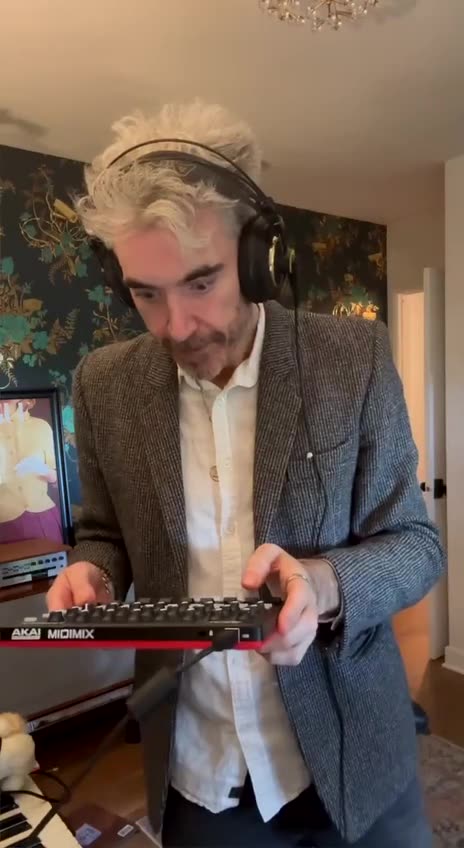 Harris supporter music video 2024