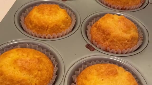 Cornbread cupcakes 😳