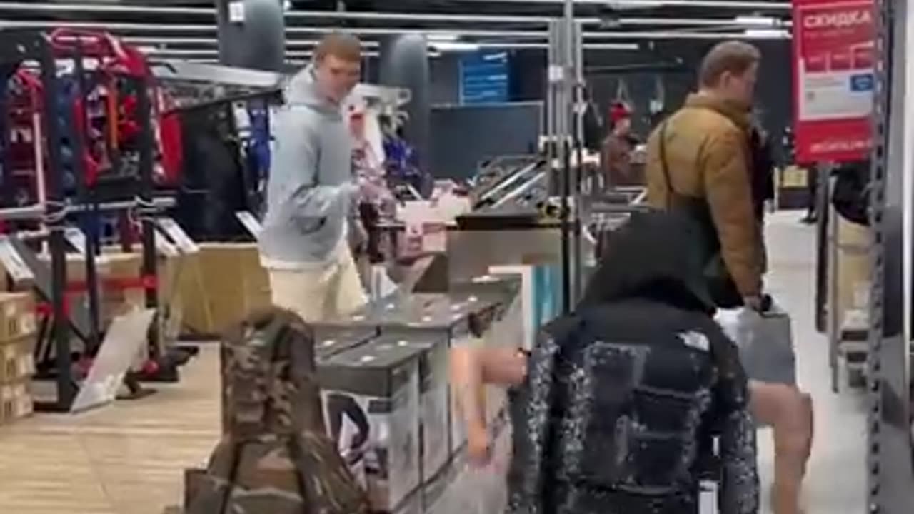Crazy prank | How would you react?😳