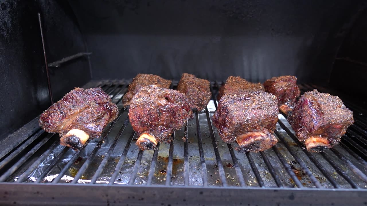 Smoked short ribs recipe on the Traeger pellet grill Juicy ribs recipe