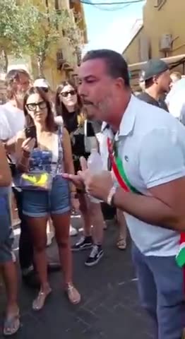 Deputy Mayor of Lampedusa: "Refugees are not welcome. Lampedusa must be free.