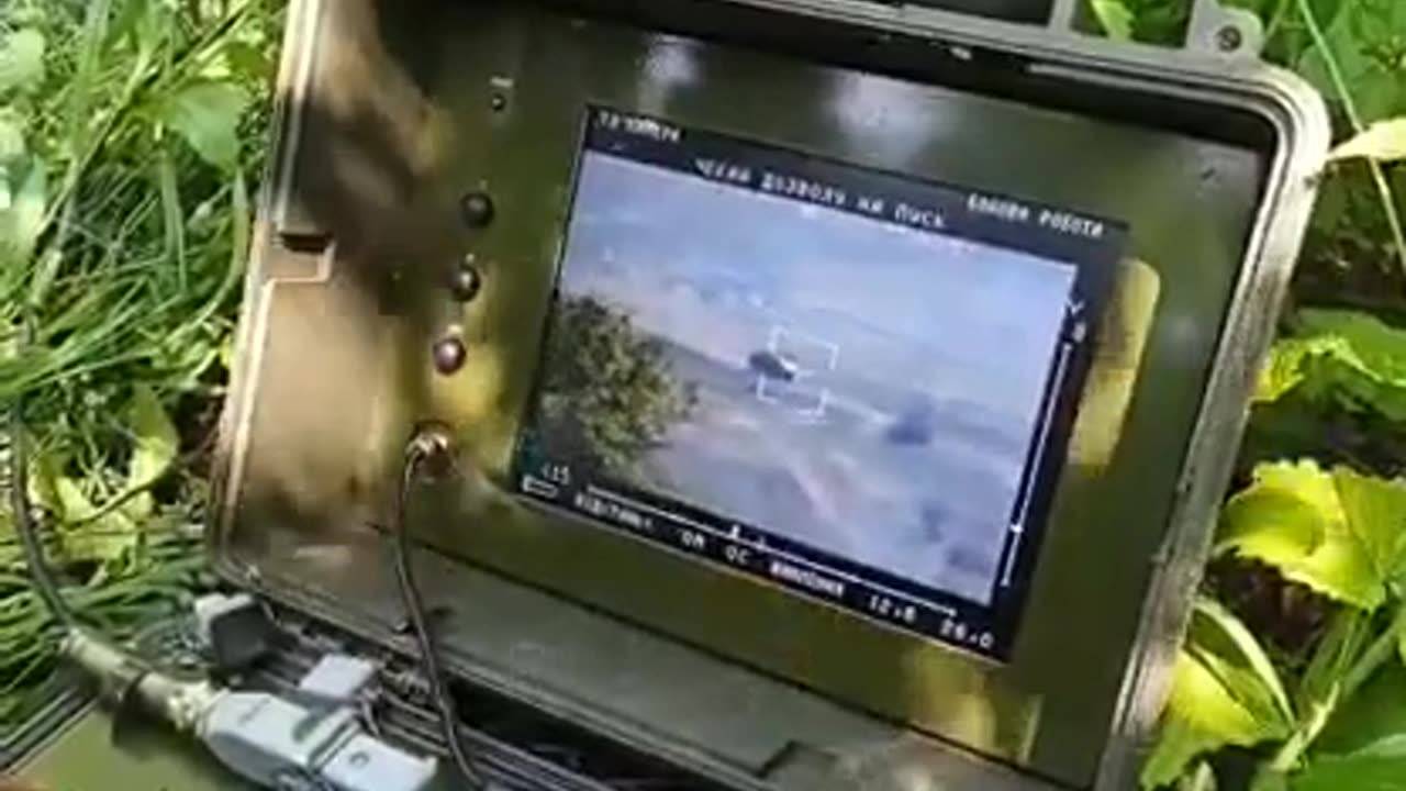 Ukrainian ATGM Smashes Russian Tank