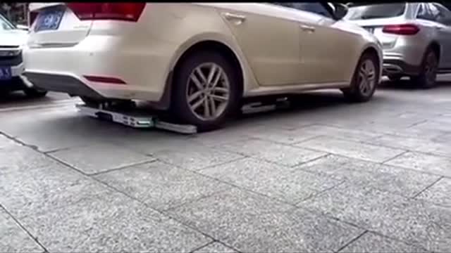 Smart parking robot that can help in tight spaces