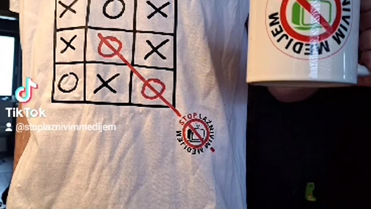 Uf sede tale majčka... mimgrede, si že videl slušalke?