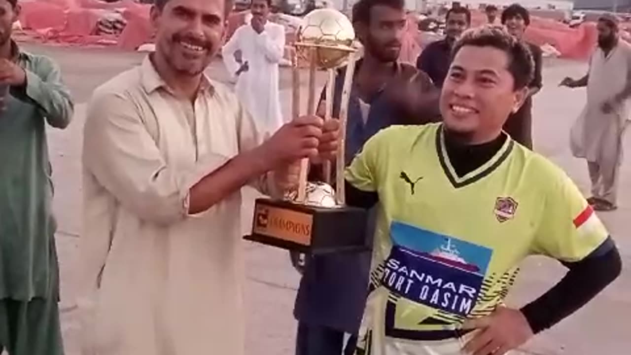 INTERNATIONAL INDONESIA FOOTBALL FINAL MSTCH IN KARACHI CELEBRATION MUST WATCH
