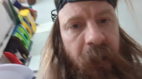 2023-03-28 (6) - On traine au cimetière - Twitch Meutemediatique