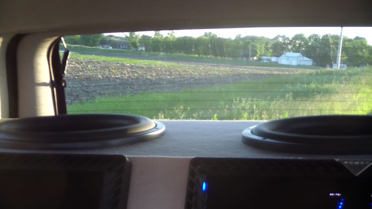 2014 Car Audio Bass system test 3