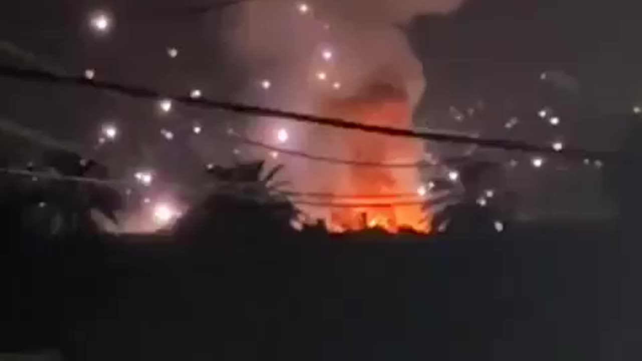 🚨#BREAKING: Large fire at Hezbollah ammo storage facility in Aadloun, Lebanon.