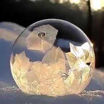 The freezing of a soap bubble