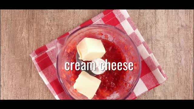 Amazing Keto Snack – Easy Keto Strawberry Fat Bombs