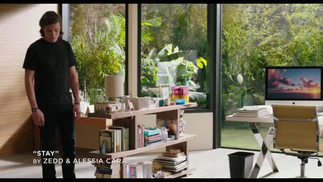 EVERYTHING, EVERYTHING - Official Trailer 2