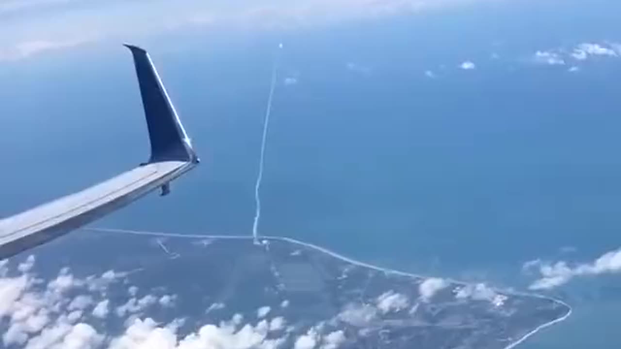 How a rocket launch looks like from a plane?