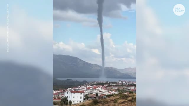 Towering waterspout twists on Turkey's coastline | USA TODAY