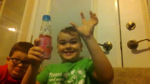 Trying RUMUNE soda with funnykid2017 |thedragon2015