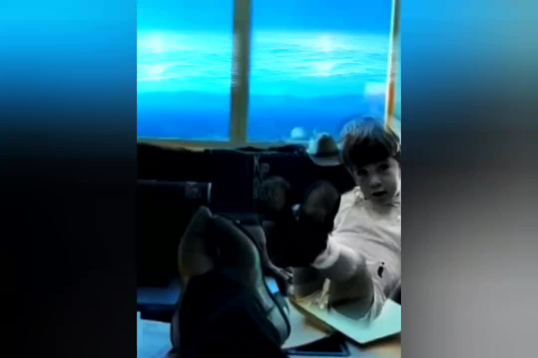 LQQK RIGHT BEHIND U #DDK