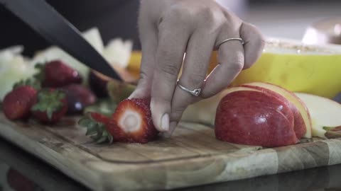 Strawberry chopping